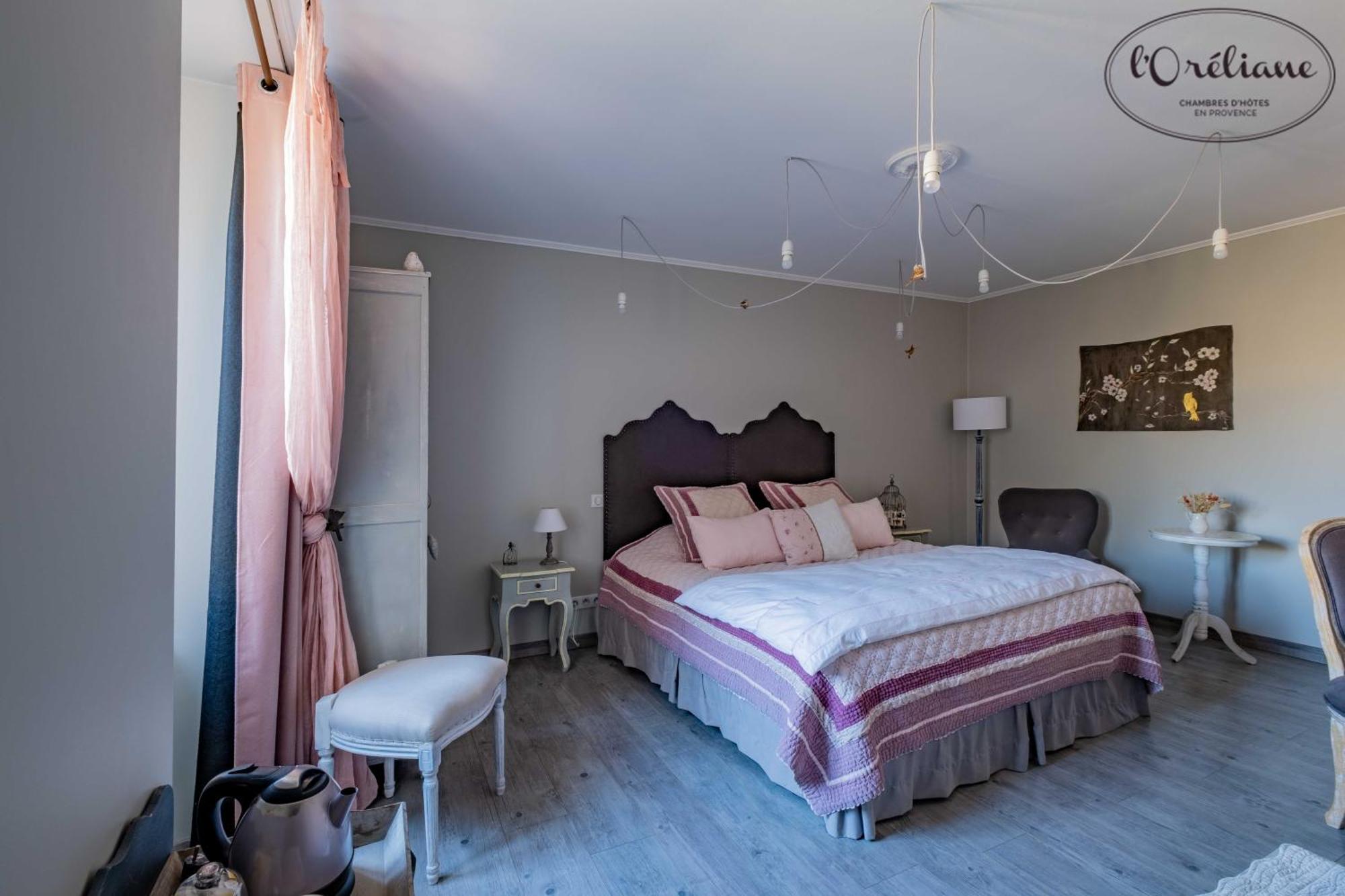Chambres D'Hotes L'Oreliane En Provence Only Adult Châteauneuf-de-Gadagne Exterior foto